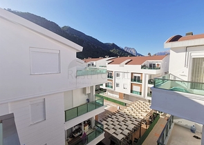 بنتهاوس واسع 4 + 1 مع أثاث في كونيالتي أنطاليا