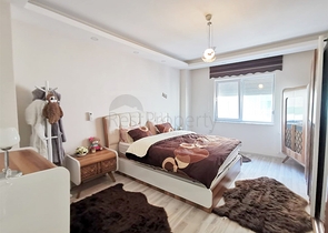 بنتهاوس واسع 4 + 1 مع أثاث في كونيالتي أنطاليا