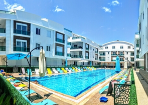 بنتهاوس واسع 4 + 1 مع أثاث في كونيالتي أنطاليا