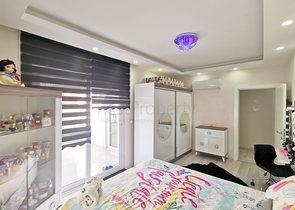 بنتهاوس واسع 4 + 1 مع أثاث في كونيالتي أنطاليا