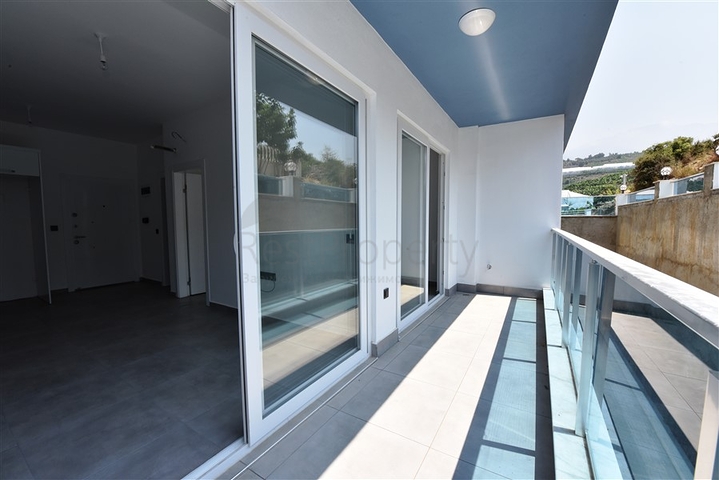 مجمع حديث يضم كافة الخدمات - شقة غرفة وصالة - في مهوتلار / الانيا 