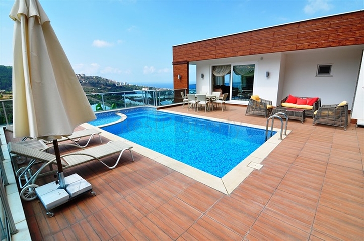 اطلالة بحر- فيلا مع مسبح خاص وساونا - أثاث فاخر -  كارجي جاك / الانيا 