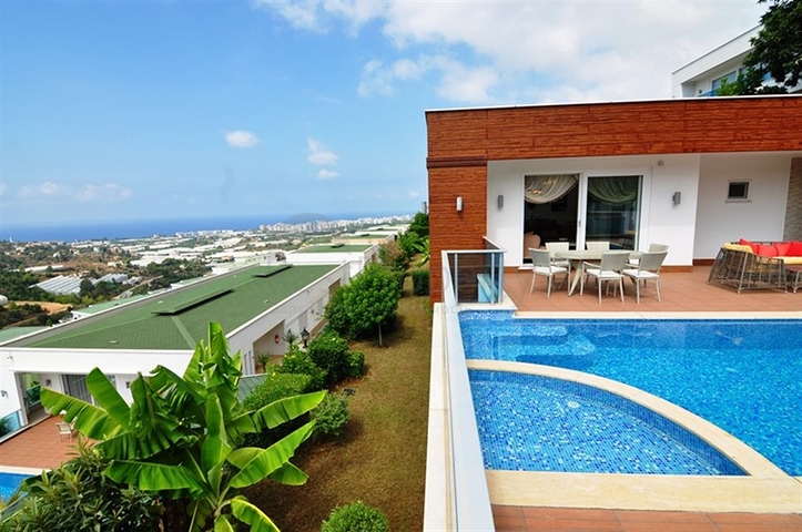 اطلالة بحر- فيلا مع مسبح خاص وساونا - أثاث فاخر -  كارجي جاك / الانيا 