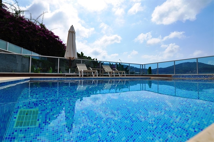 اطلالة بحر- فيلا مع مسبح خاص وساونا - أثاث فاخر -  كارجي جاك / الانيا 