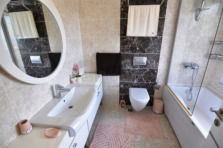 اطلالة بحر- فيلا مع مسبح خاص وساونا - أثاث فاخر -  كارجي جاك / الانيا 