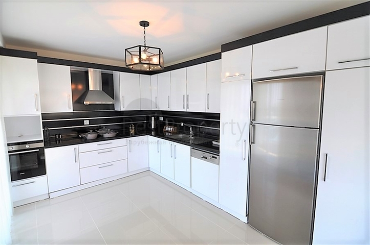 اطلالة بحر- فيلا مع مسبح خاص وساونا - أثاث فاخر -  كارجي جاك / الانيا 