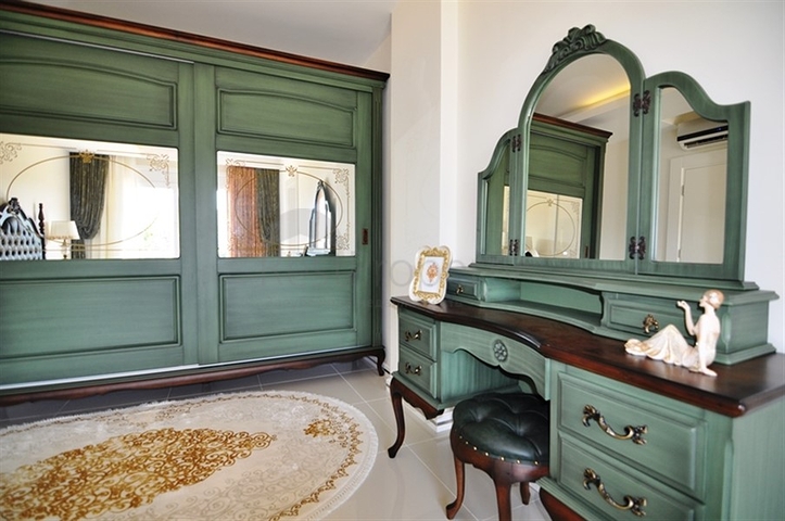 اطلالة بحر- فيلا مع مسبح خاص وساونا - أثاث فاخر -  كارجي جاك / الانيا 