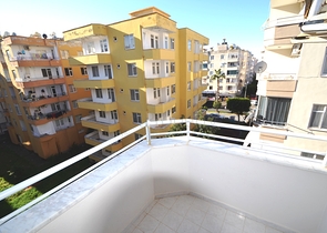 منطقة حيوية وقريبة من البحر - شقة غرفتين وصالة مفروشة - مهموتلار / الانيا 