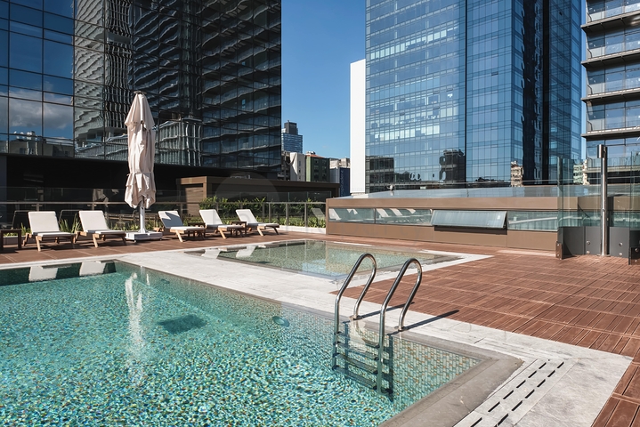 ضمن افخم مجمعات اسطنبول - منطقة شيشلي المركزية - شقق وبنتهاوس بتصاميم متنوعة .