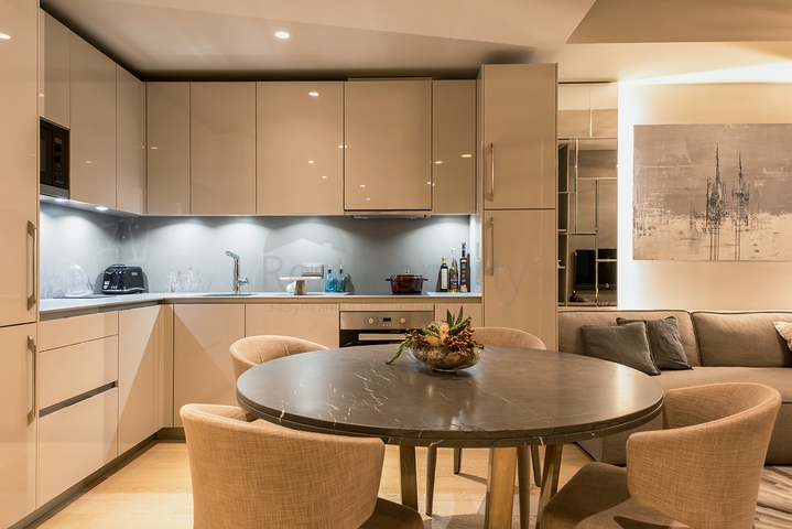 ضمن افخم مجمعات اسطنبول - منطقة شيشلي المركزية - شقق وبنتهاوس بتصاميم متنوعة .