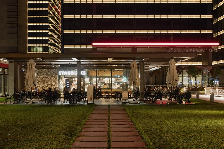 ضمن افخم مجمعات اسطنبول - منطقة شيشلي المركزية - شقق وبنتهاوس بتصاميم متنوعة .