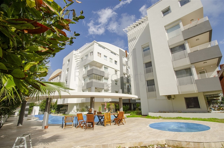 شقة واسعة 3 + 1 مع الأثاث في هورما كونيالتي