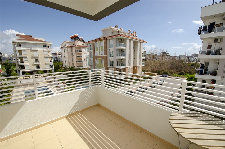 شقة واسعة 3 + 1 مع الأثاث في هورما كونيالتي