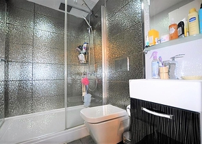 للراغبين بمنزل للعطلات - شقة غرفتين وصالة - ضمن مجمع 5نجوم -في الانيا 