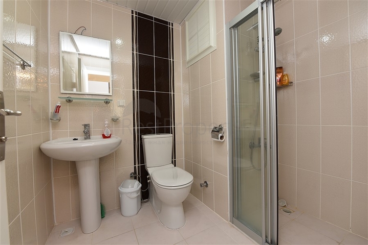 قريبة من البحر -شقة مفروشة - غرفتين وصالة -ضمن مجمع سكني -مهموتلار / الانيا 