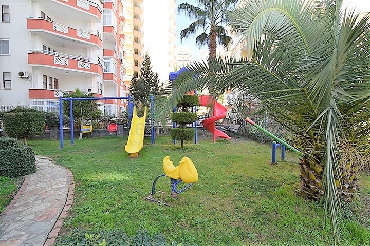 قريبة من البحر -شقة مفروشة - غرفتين وصالة -ضمن مجمع سكني -مهموتلار / الانيا 