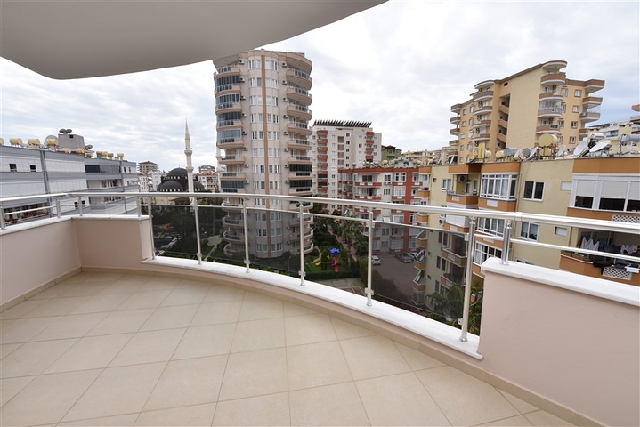 قريبة من البحر -شقة مفروشة - غرفتين وصالة -ضمن مجمع سكني -مهموتلار / الانيا 