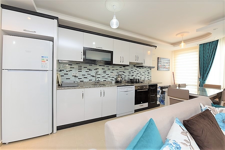 قريبة من البحر -شقة مفروشة - غرفتين وصالة -ضمن مجمع سكني -مهموتلار / الانيا 