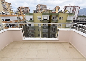 قريبة من البحر -شقة مفروشة - غرفتين وصالة -ضمن مجمع سكني -مهموتلار / الانيا 