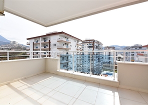 شقة 2 غرفة وصالة - فرش فاخر - ضمن مجمع سكني - في مهموتلار / الانيا 