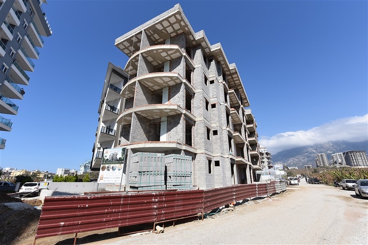 شقق ضمن مجمع سكني حديث في مهموتلار / الانيا 