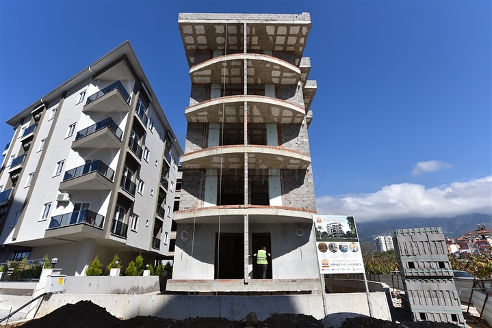 شقق ضمن مجمع سكني حديث في مهموتلار / الانيا 