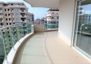 شقة واسعة - اطلالة بحر - مهموتلار / الانيا 