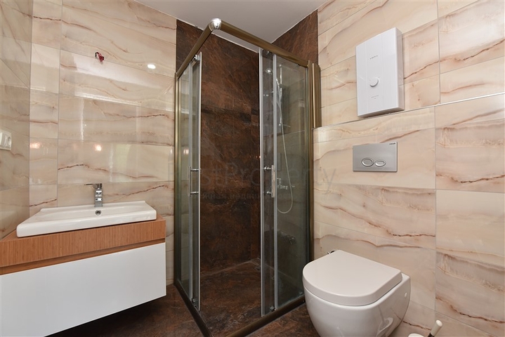 اطلالة بحر- شقة غرفة وصالة - مجمع سكني حديث -كارجي جاك / الانيا 