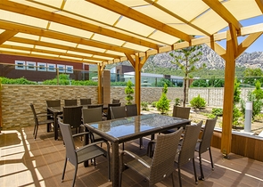 شقة بغرفة نوم واحدة في مجمع عند سفح جبال طوروس