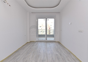 مجمع سكني حديث وقريب من البحر - شقق متنوعة - في مهموتلار / الانيا 