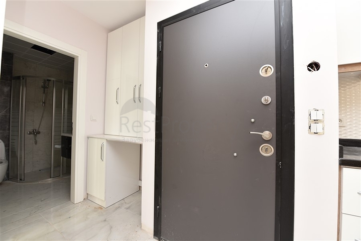 شقق ودوبلكس ضمن مجمع سكني حديث في الانيا / مهموتلار 