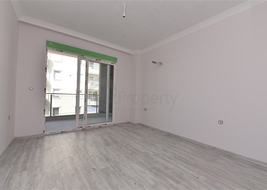 شقق ودوبلكس ضمن مجمع سكني حديث في الانيا / مهموتلار 