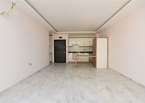 شقق ودوبلكس ضمن مجمع سكني حديث في الانيا / مهموتلار 