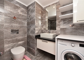 شقق غرفة وصالة مفروشة - ضمن مجمع حديث في الانيا / مهموتلار 