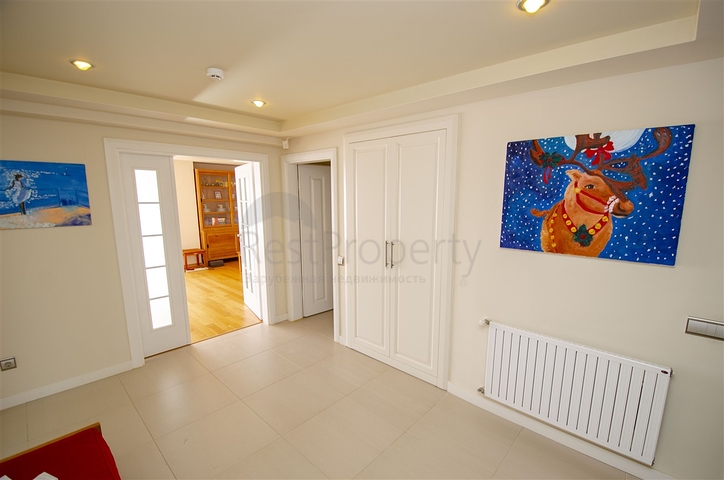 شقة 2 + 1 مع مطبخ منفصل على الصف الأول من الشاطئ في أنطاليا