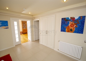 شقة 2 + 1 مع مطبخ منفصل على الصف الأول من الشاطئ في أنطاليا