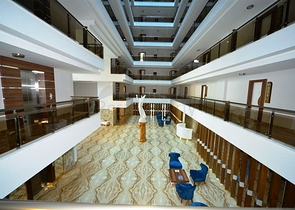 شقة بغرفة نوم واحدة في مجمع مع البنية التحتية 