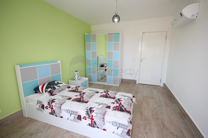 فيلا مستقلة مع ارض 1000 متر - اطلالة بحر - في اوبا / الانيا 