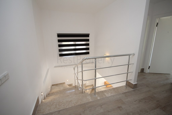 فيلا مستقلة مع ارض 1000 متر - اطلالة بحر - في اوبا / الانيا 