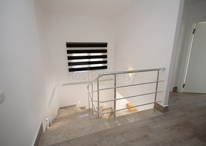 فيلا مستقلة مع ارض 1000 متر - اطلالة بحر - في اوبا / الانيا 