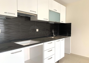 مجمع سكني 5 نجوم - قريب من البحر -شقة غرفة وصالة - في كاستل / الانيا 