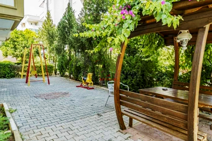 شقة 1 + 1 في منطقة ليمان كونيالتي 800 م على البحر