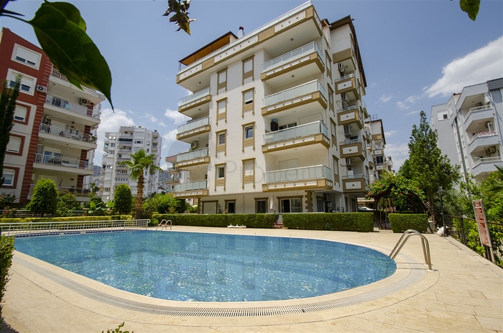 شقة 1 + 1 في منطقة ليمان كونيالتي 800 م على البحر