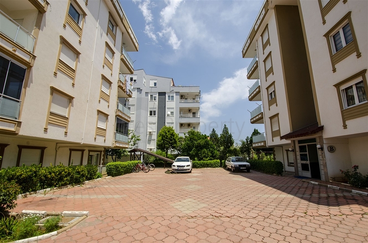 شقة 1 + 1 في منطقة ليمان كونيالتي 800 م على البحر