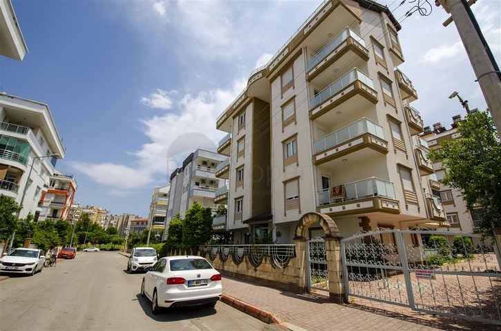 شقة 1 + 1 في منطقة ليمان كونيالتي 800 م على البحر