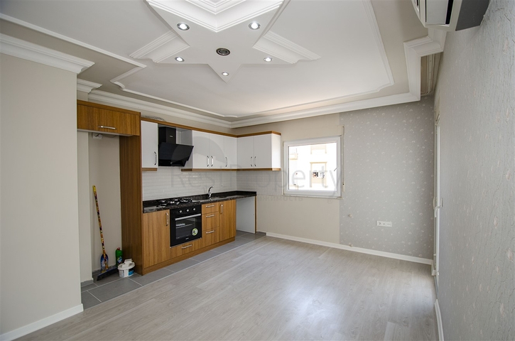 شقة 1 + 1 في منطقة ليمان كونيالتي 800 م على البحر