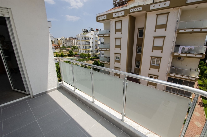 شقة 1 + 1 في منطقة ليمان كونيالتي 800 م على البحر