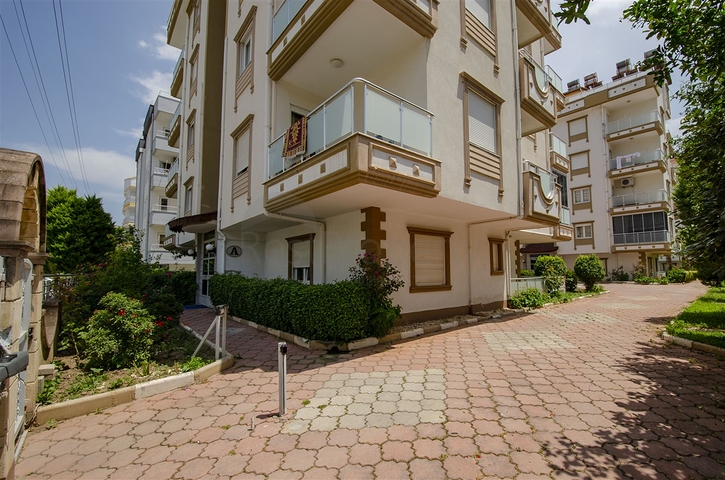 شقة 1 + 1 في منطقة ليمان كونيالتي 800 م على البحر