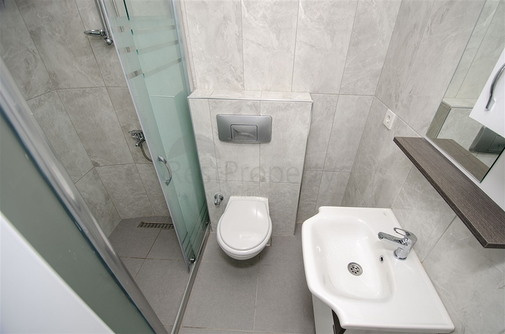 شقة 1 + 1 في منطقة ليمان كونيالتي 800 م على البحر