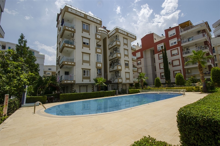 شقة 1 + 1 في منطقة ليمان كونيالتي 800 م على البحر